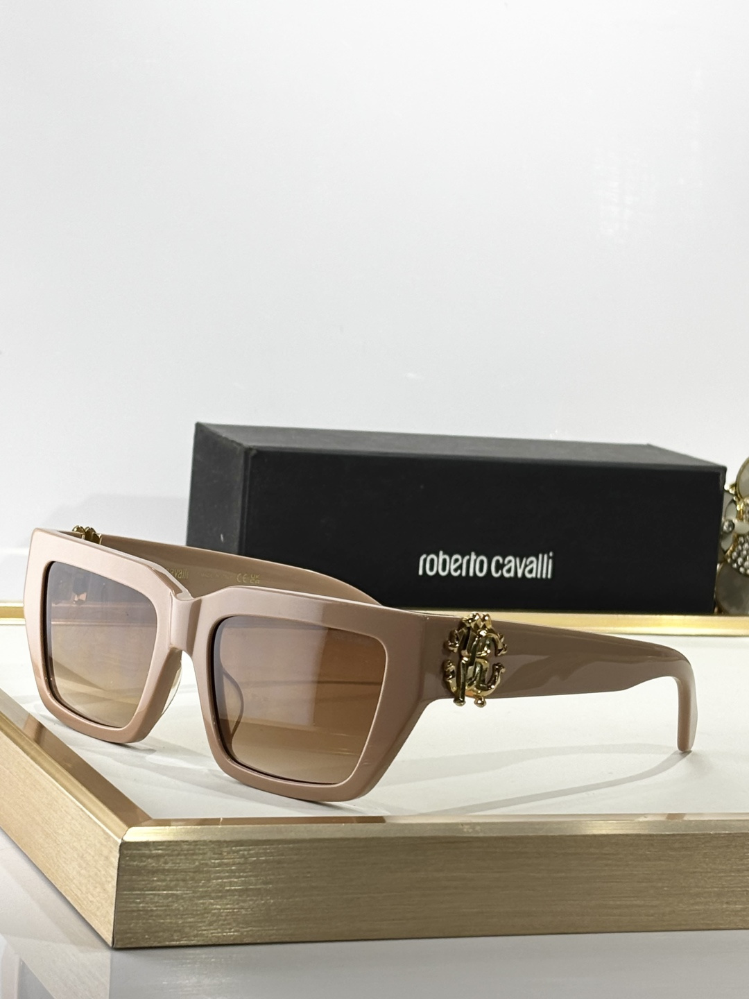  Roberto Cavalie*
MODEL：SRC016M
SIZE：55口19-140
