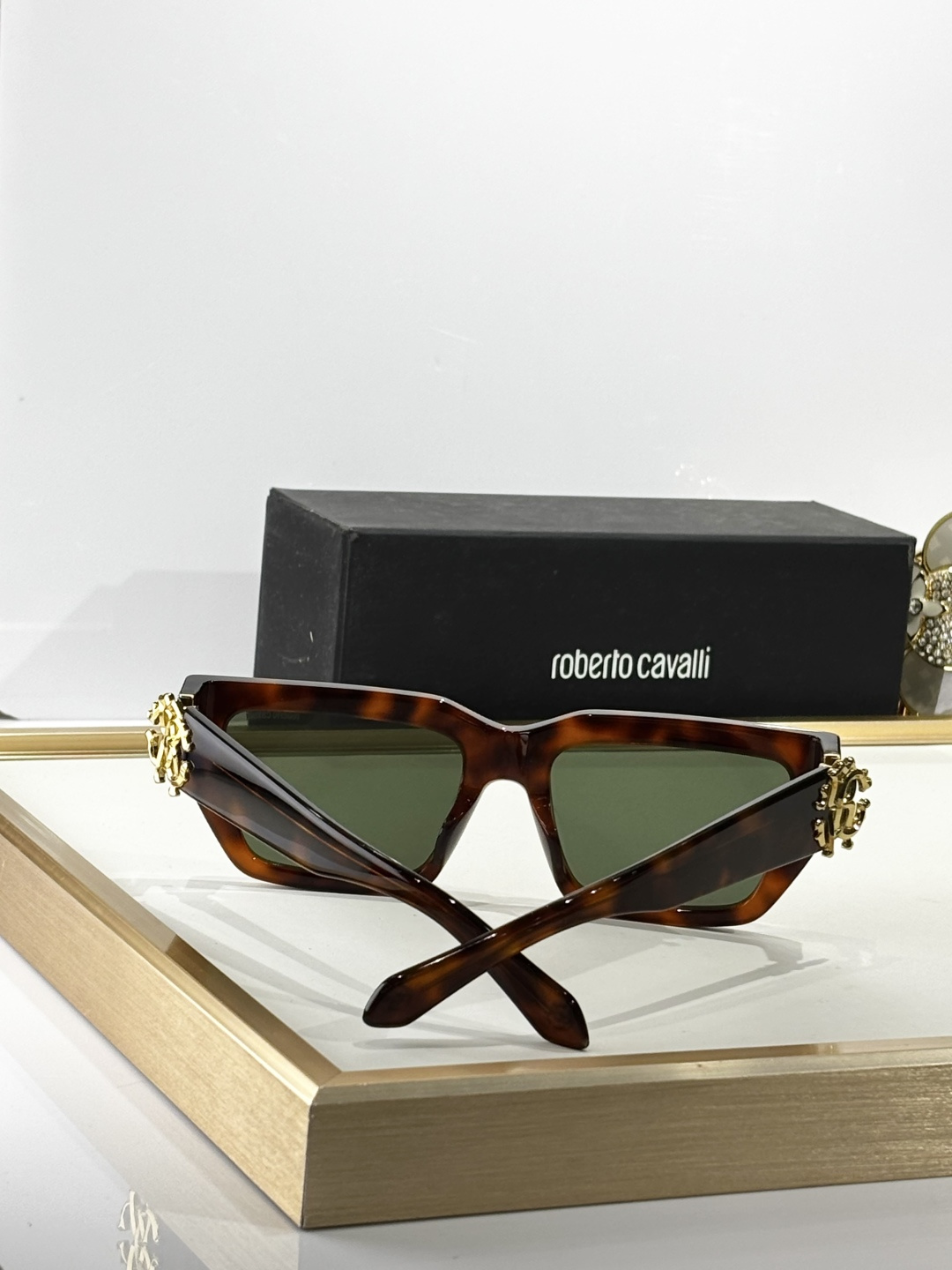  Roberto Cavalie*
MODEL：SRC016M
SIZE：55口19-140
