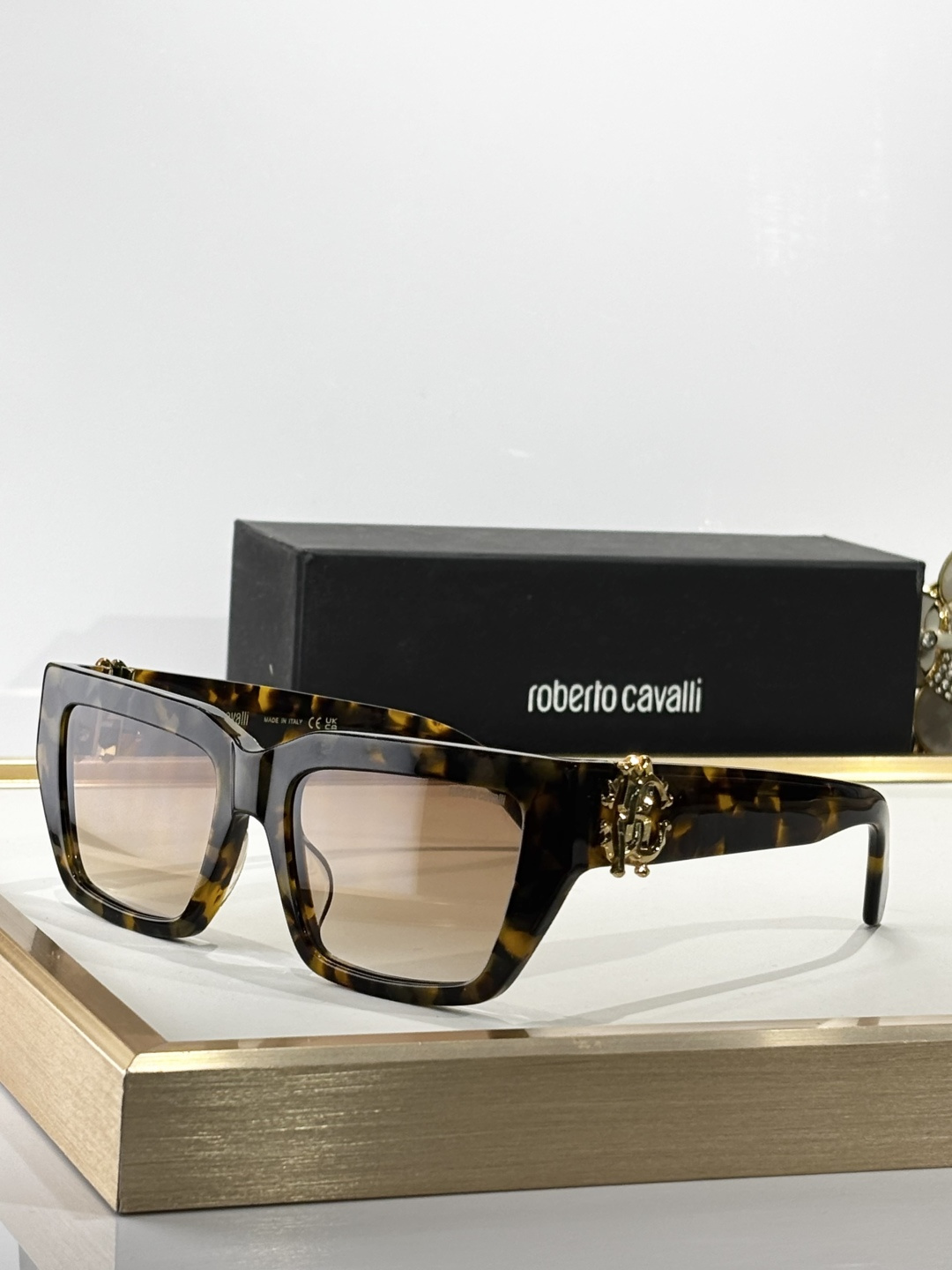  Roberto Cavalie*
MODEL：SRC016M
SIZE：55口19-140
