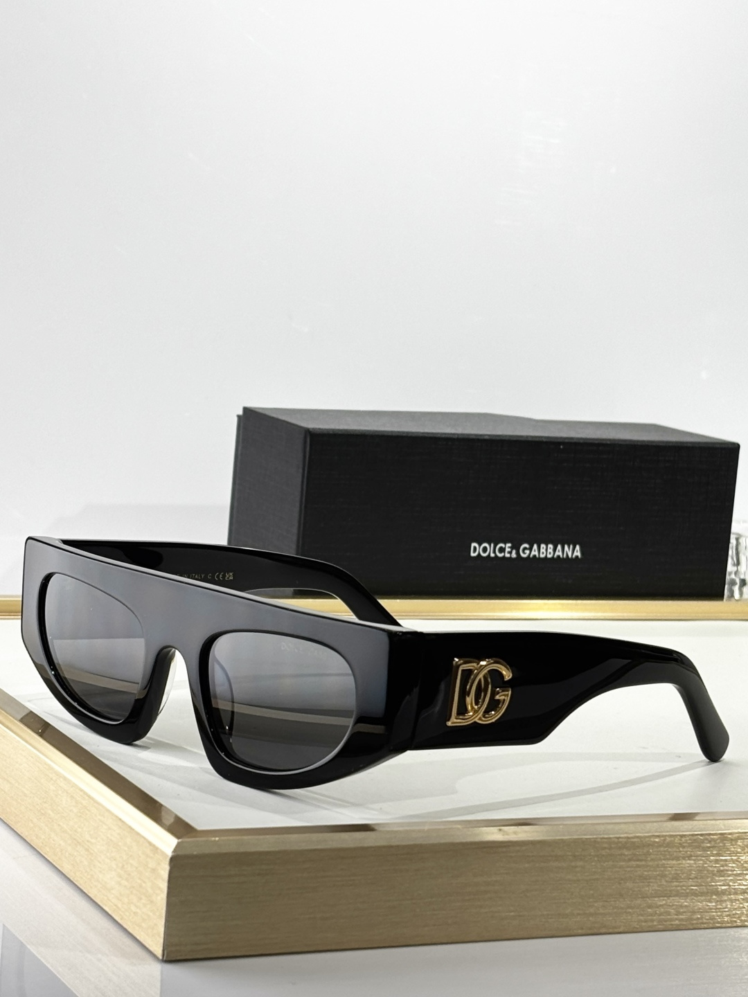  Dolce&Gabban*
MODEL：DX4004
SIZE：52口21-142
