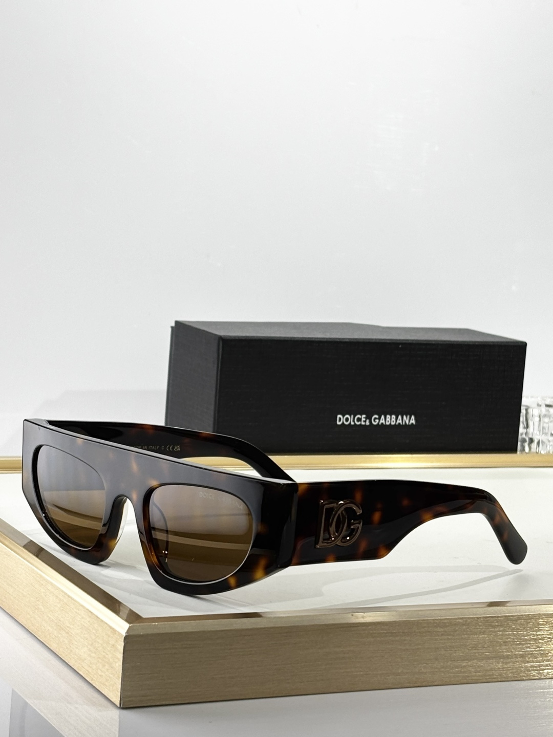  Dolce&Gabban*
MODEL：DX4004
SIZE：52口21-142
