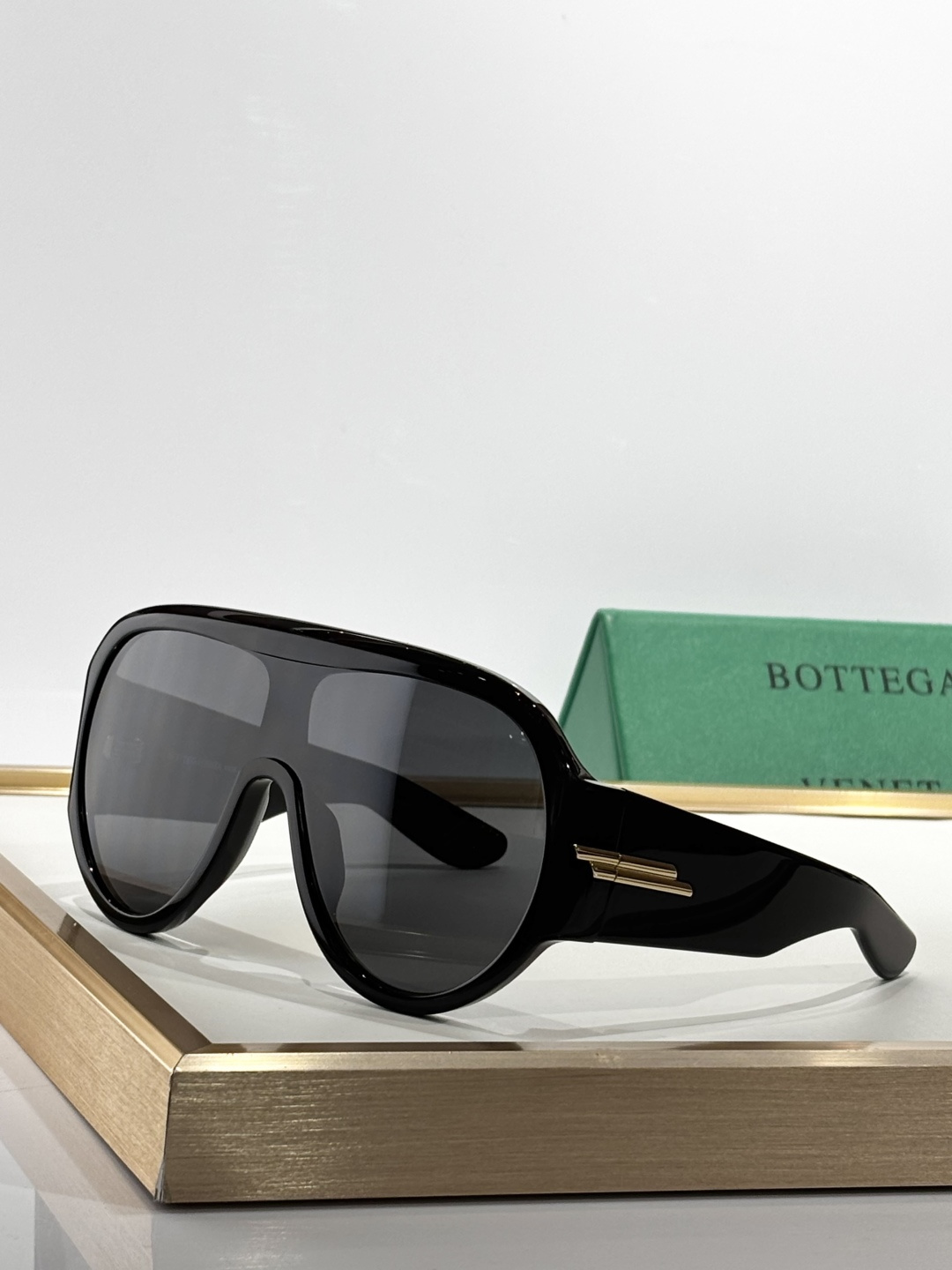 Oversized Toquality BOTTEGA VENET*MODEL：BV1345SIZE：1