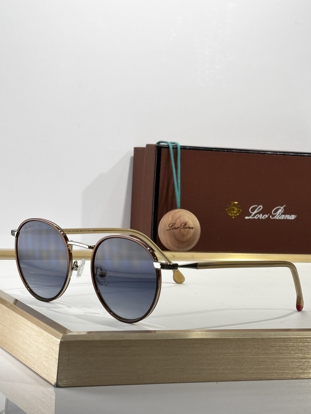 Loro Piana Aviator Sunglasses FAI4924 - Elegant & Timeless Design 8 cmp i1756533584776 3953 0 7