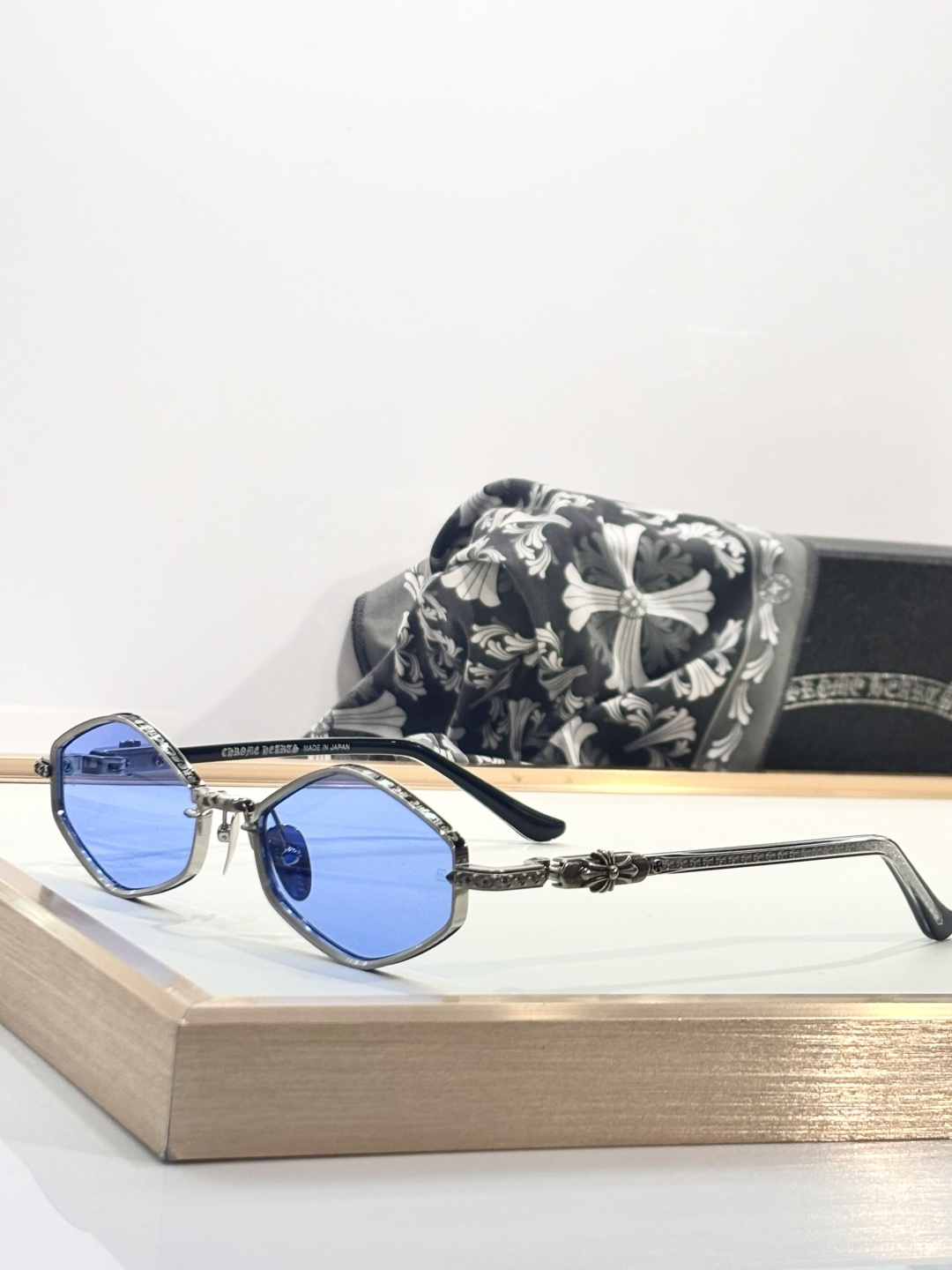 𝘾𝙃𝙍𝙊𝙈𝙀 𝙃𝙀𝘼𝙍𝙏𝙎 MOD：NIP SLIP SIZE: 53-19-141年度重磅新品最佳品质