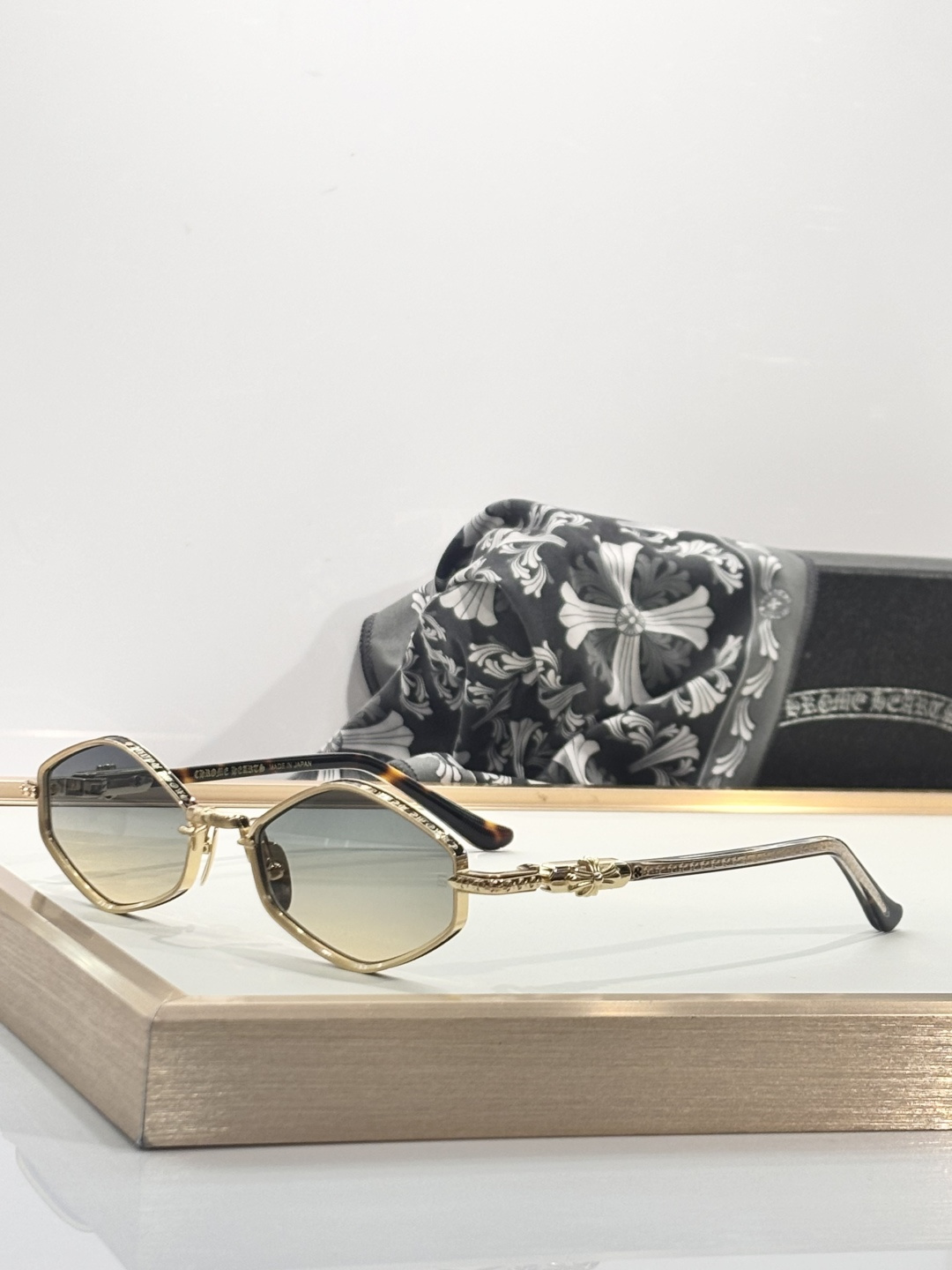 𝘾𝙃𝙍𝙊𝙈𝙀 𝙃𝙀𝘼𝙍𝙏𝙎 MOD：NIP SLIP SIZE: 53-19-141年度重磅新品最佳品质