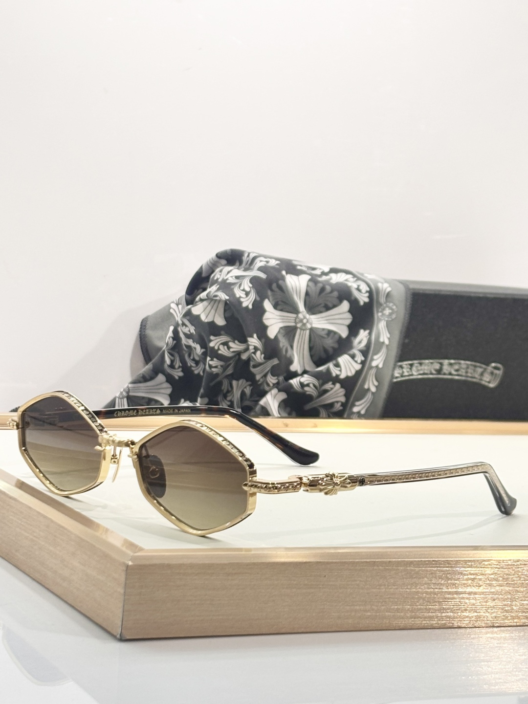 𝘾𝙃𝙍𝙊𝙈𝙀 𝙃𝙀𝘼𝙍𝙏𝙎 MOD：NIP SLIP SIZE: 53-19-141年度重磅新品最佳品质