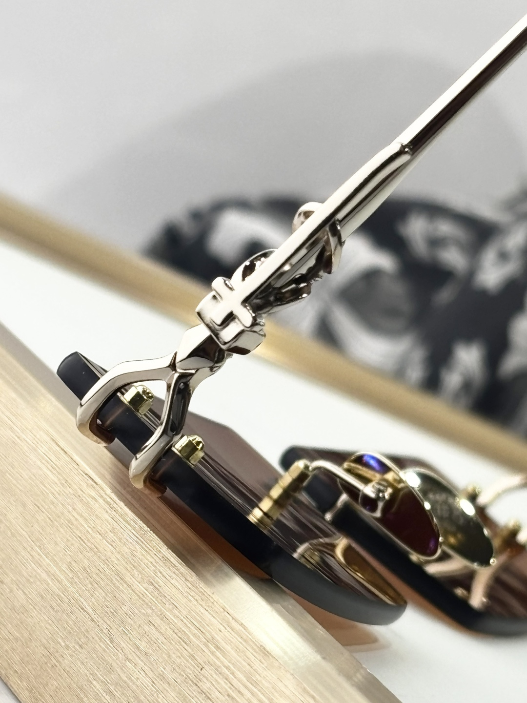 Chrome Heart*Mod：LORDIESize：58口15-134蔡司logo复古做旧金属装饰l