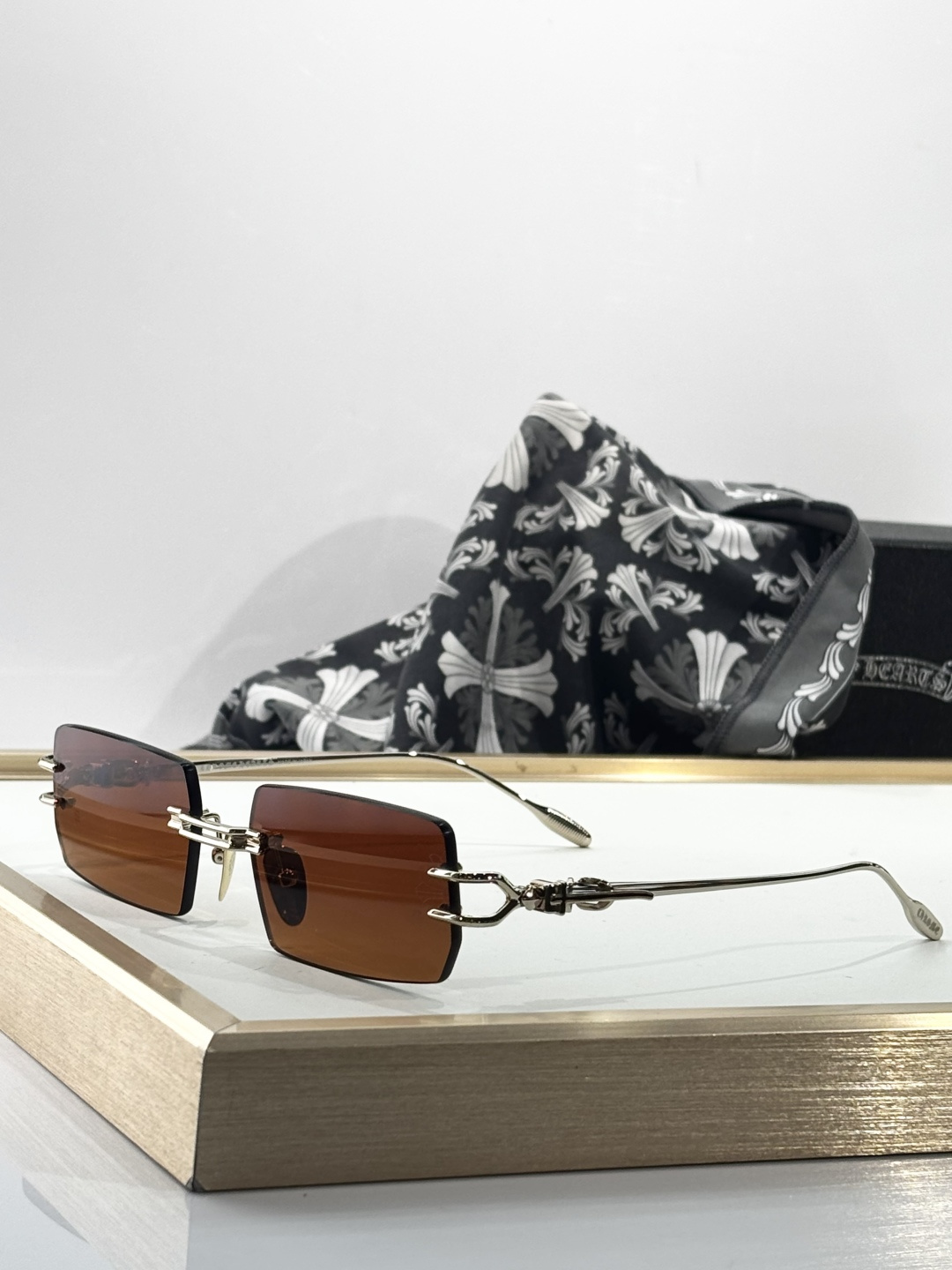 Chrome Heart*Mod：LORDIESize：58口15-134蔡司logo复古做旧金属装饰l