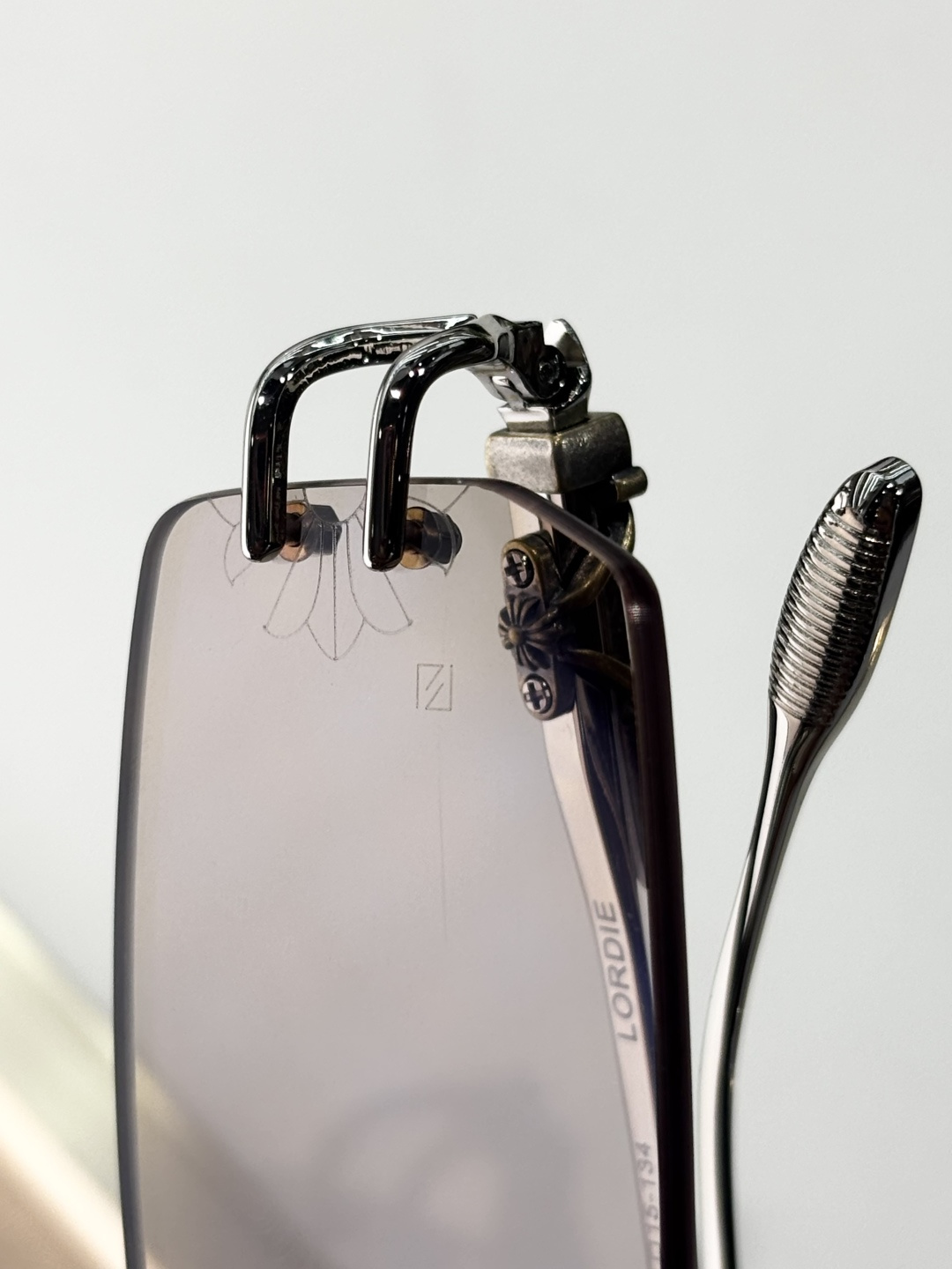 Chrome Heart*Mod：LORDIESize：58口15-134蔡司logo复古做旧金属装饰l