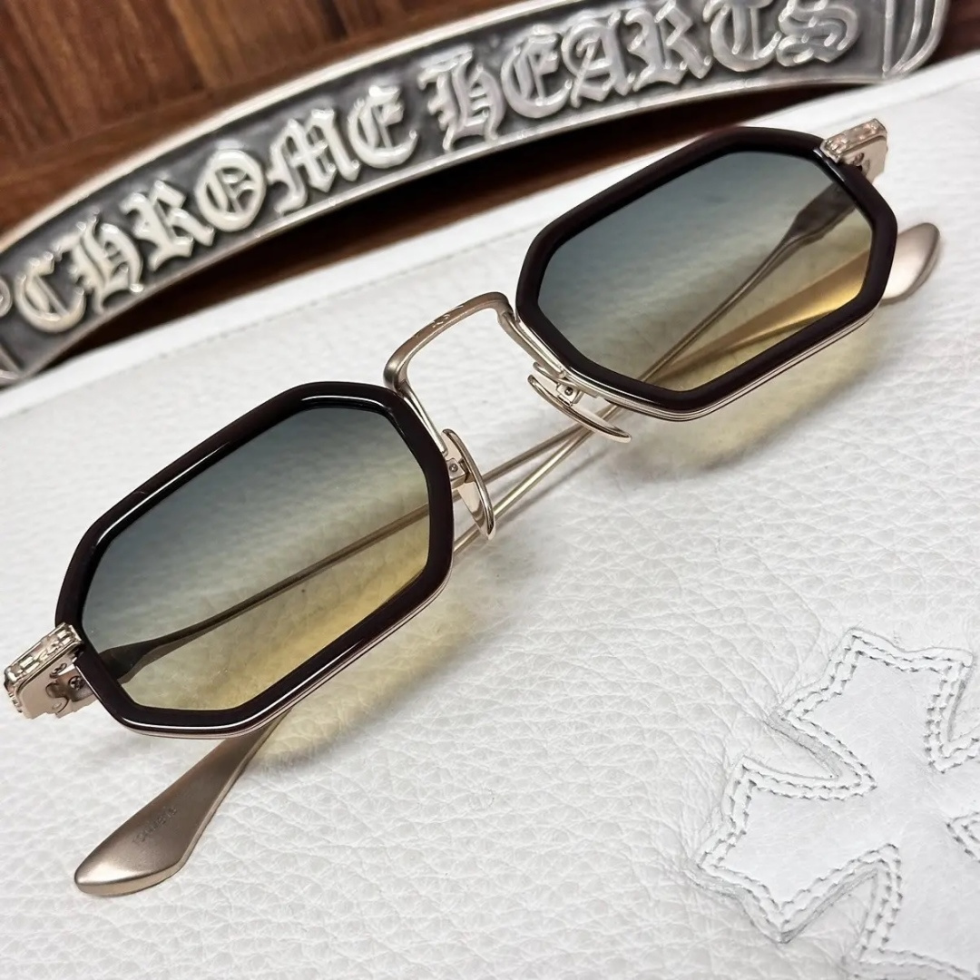 𝘾𝙝𝙧𝙤𝙢𝙚 𝙃𝙚𝙖𝙧𝙩𝙨 Mod：STYLIDA Size：49-24-148 手工打磨抛光 立体logo彰显品质 Z