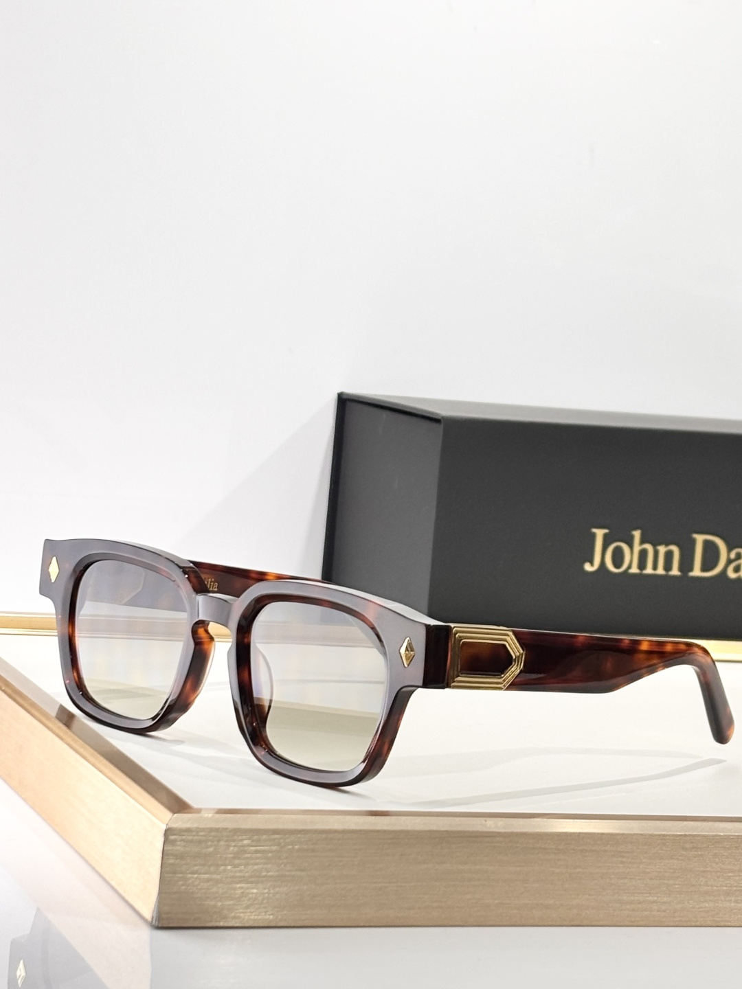 JOHN DaliaMODEL：Project 01SIZE：49口21-145