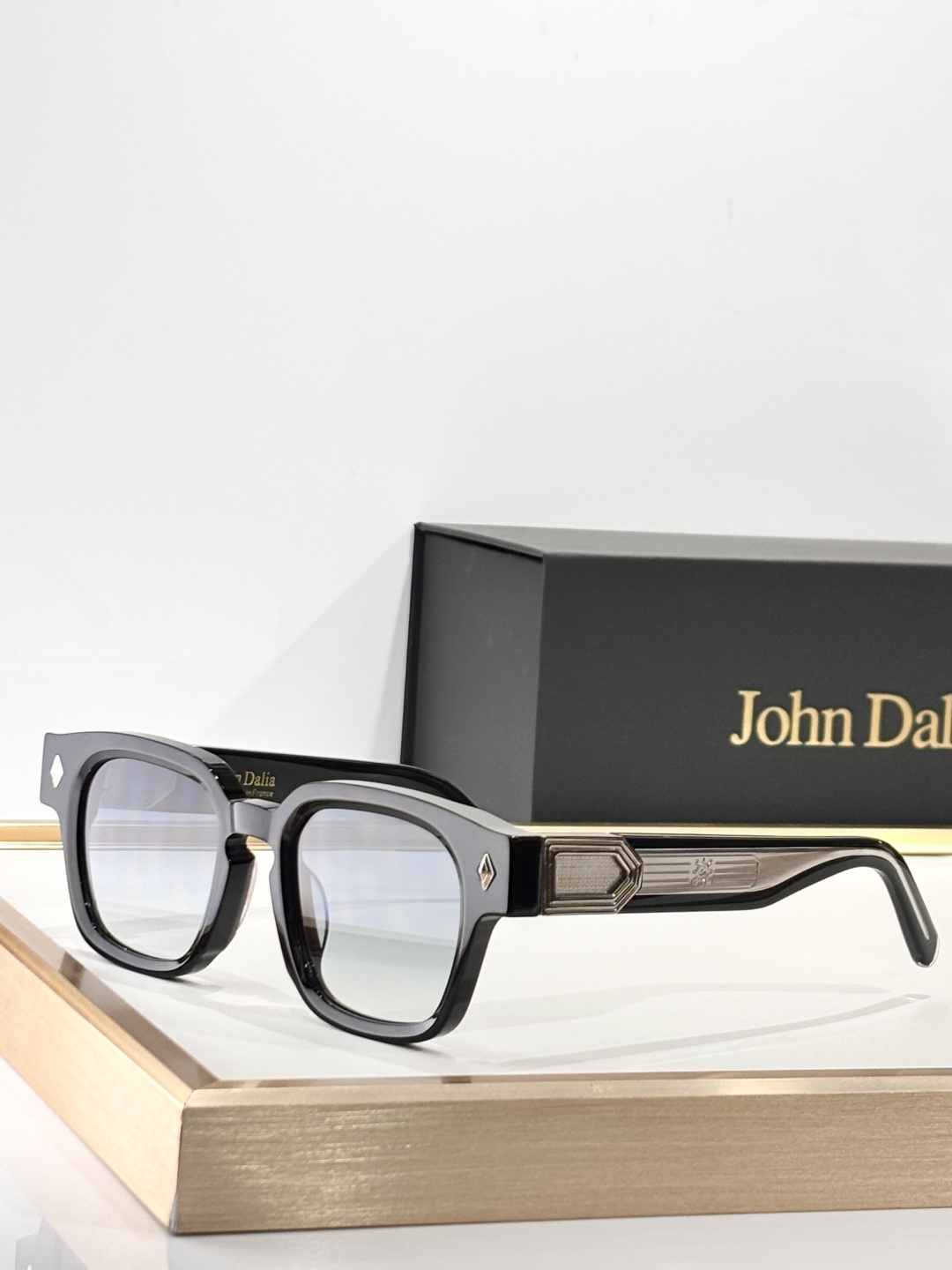 JOHN DaliaMODEL：Project 01SIZE：49口21-145