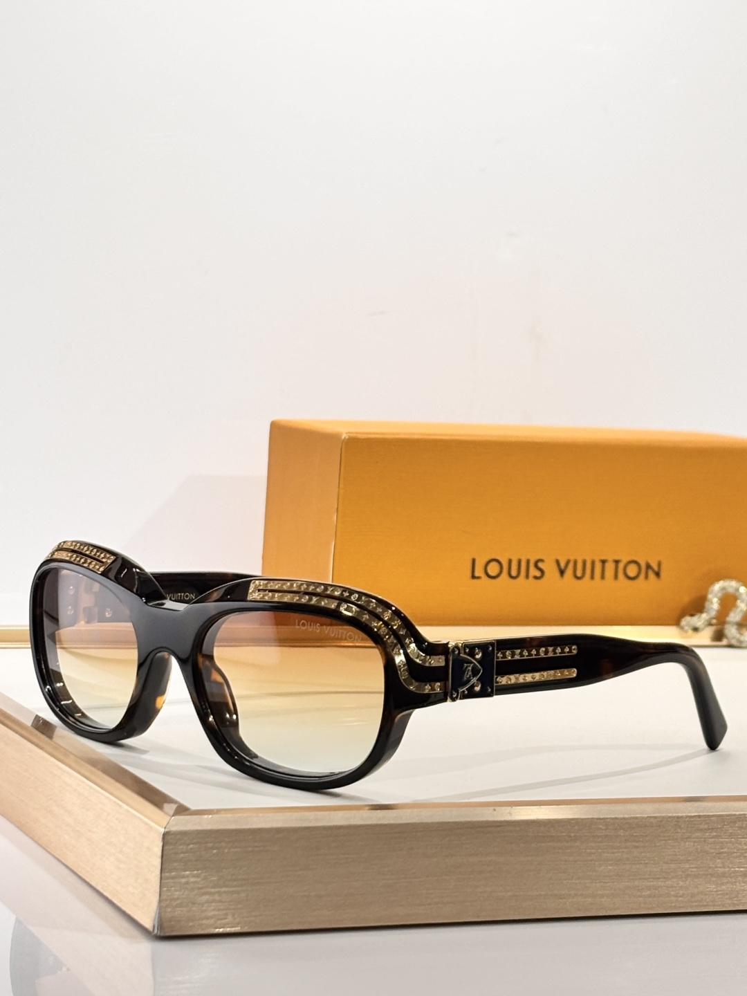 LOUISMOD:Z2721USIZE:58-20-135