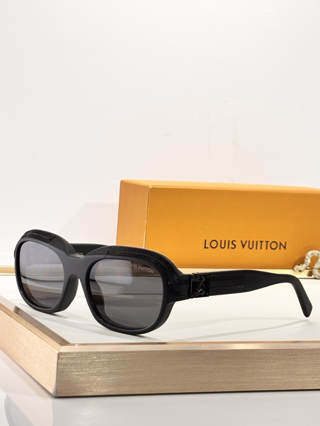 LOUISMOD:Z2721USIZE:58-20-135