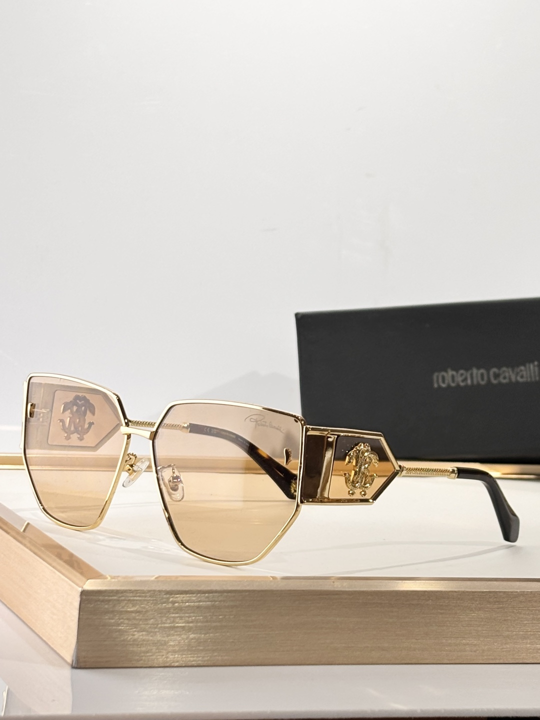 Oversized Roberto Cavalie*MODEL：SRC092SIZE：64口13-140