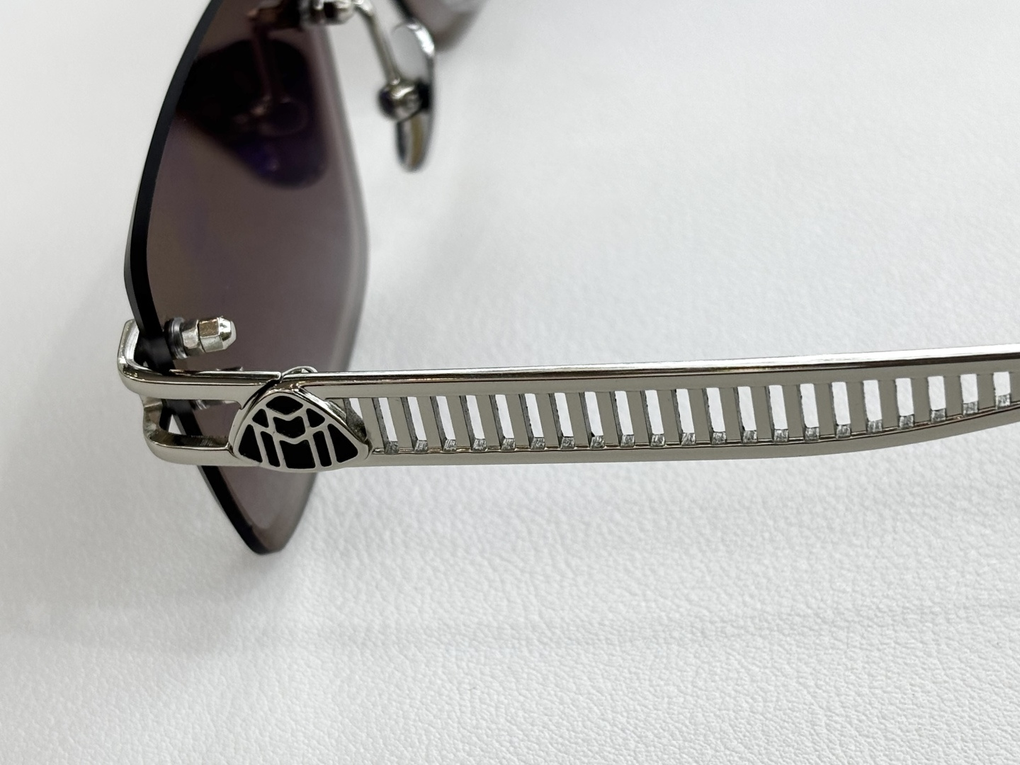 MAYBACHMODEL:Z149SIZE：58口17–145