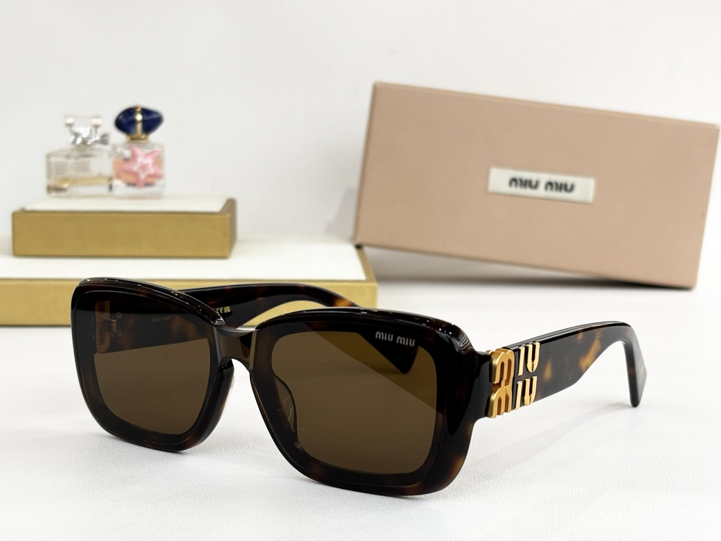 MIU MI*MOD：MU 145AVSize：52口21 140