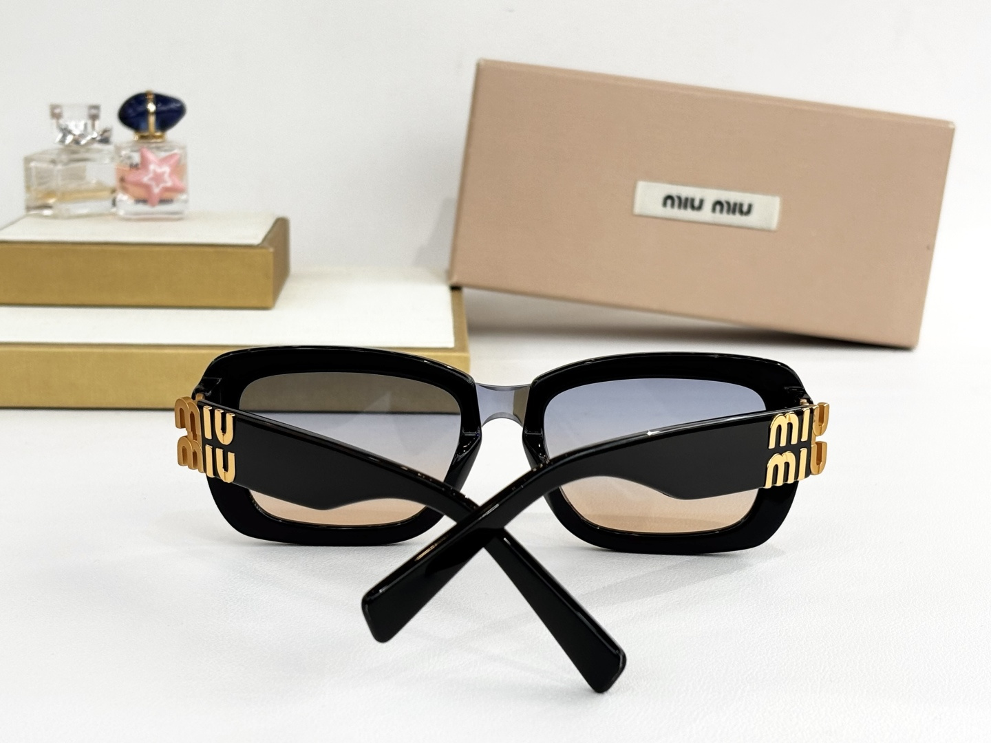 MIU MI*MOD：MU 145AVSize：52口21 140