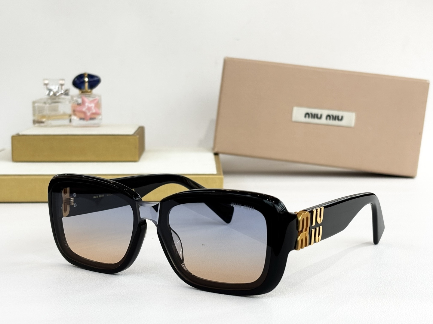 MIU MI*MOD：MU 145AVSize：52口21 140