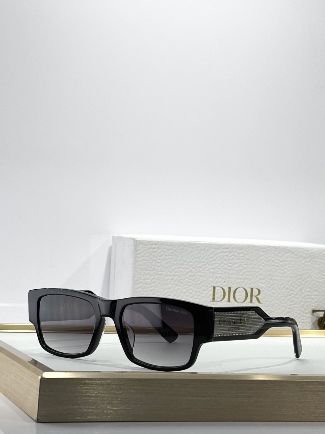 DIORMOD：Christian Dior LabeI S1ISize：54口19 145