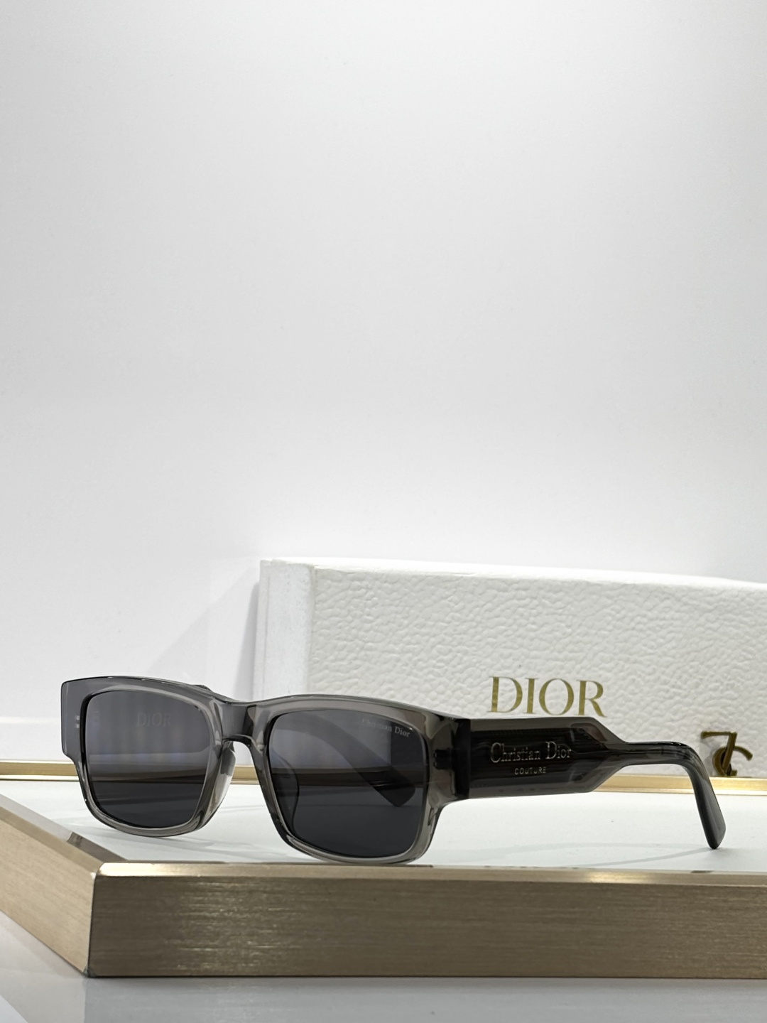 DIORMOD：Christian Dior LabeI S1ISize：54口19 145