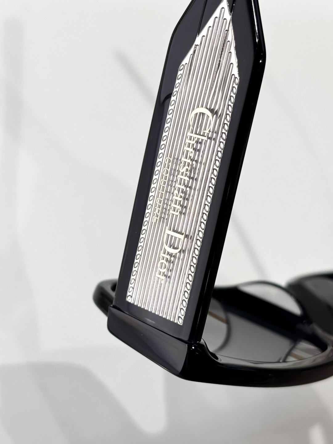 DIORMOD：Christian Dior LabeI S1ISize：54口19 145