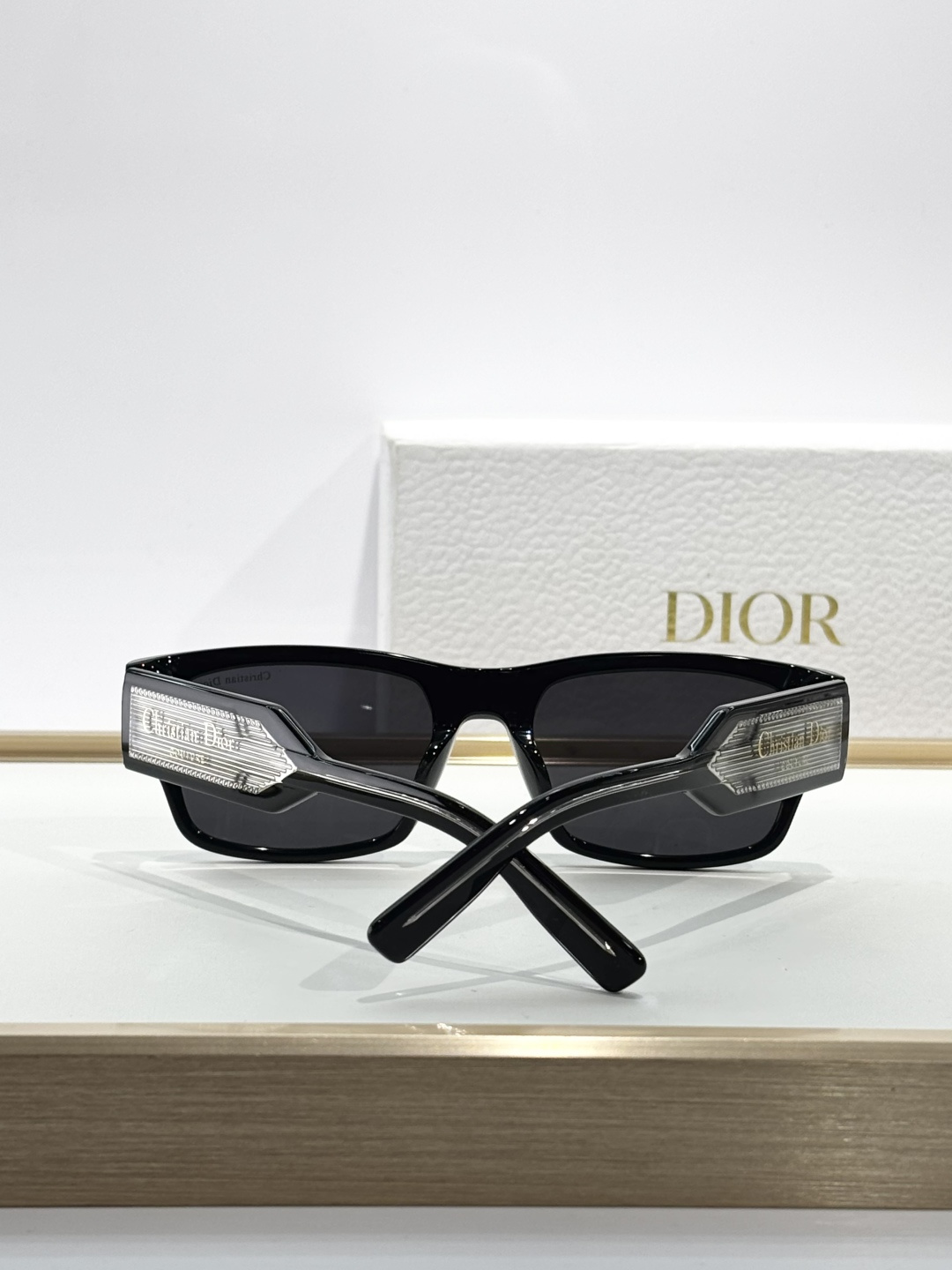 DIORMOD：Christian Dior LabeI S1ISize：54口19 145