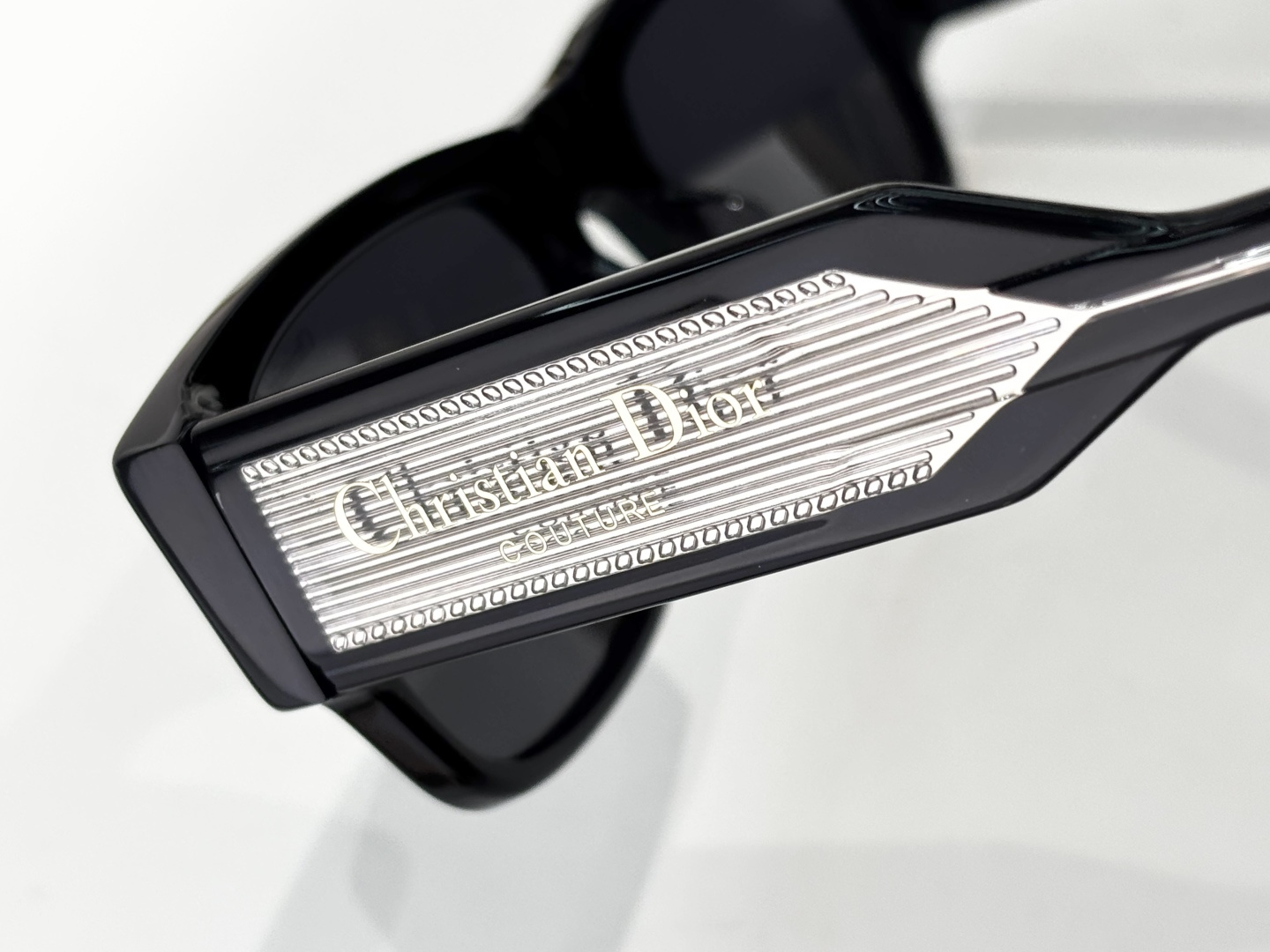 DIORMOD：Christian Dior LabeI S1ISize：54口19 145