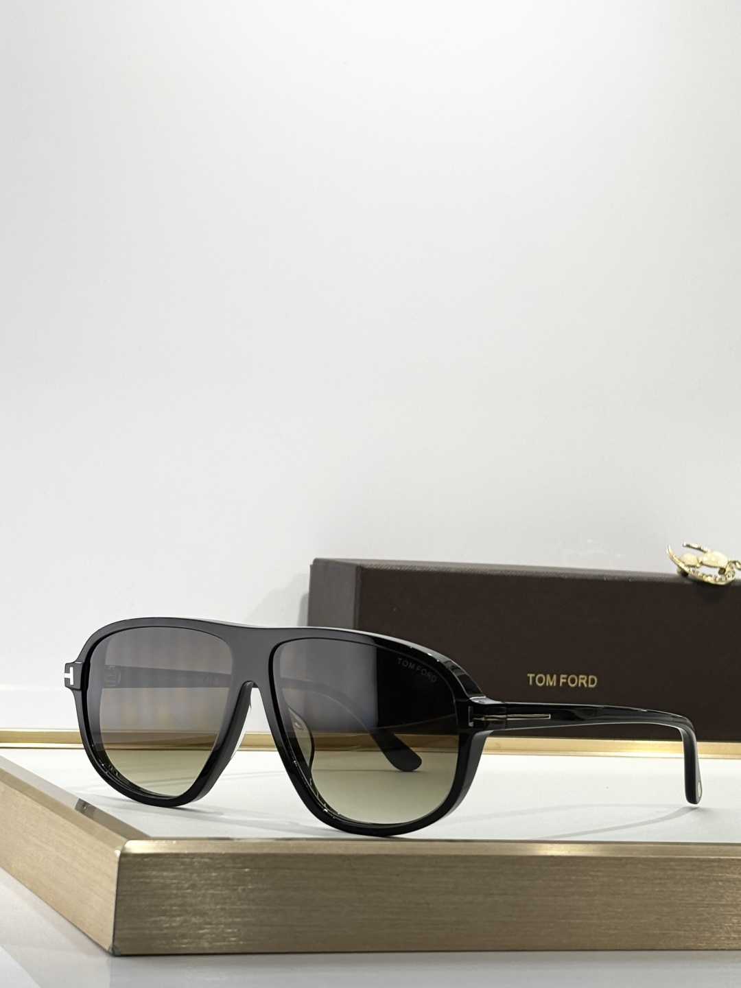 ￼ ￼ TOMFORD MOD: GUILLAUME （FT1208）𝑻𝒐𝒎𝒇𝒐𝒓𝒅Size: 61-1