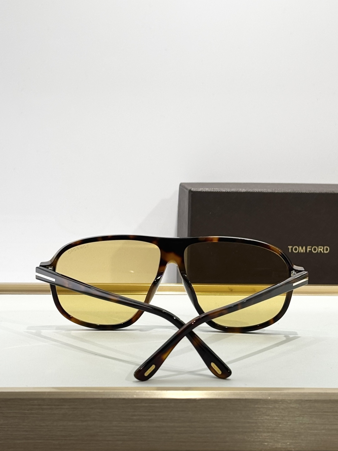 ￼ ￼ TOMFORD MOD: GUILLAUME （FT1208）𝑻𝒐𝒎𝒇𝒐𝒓𝒅Size: 61-1