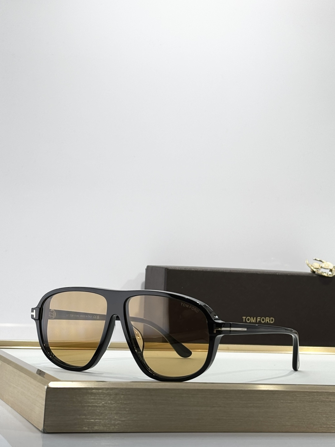 ￼ ￼ TOMFORD MOD: GUILLAUME （FT1208）𝑻𝒐𝒎𝒇𝒐𝒓𝒅Size: 61-1