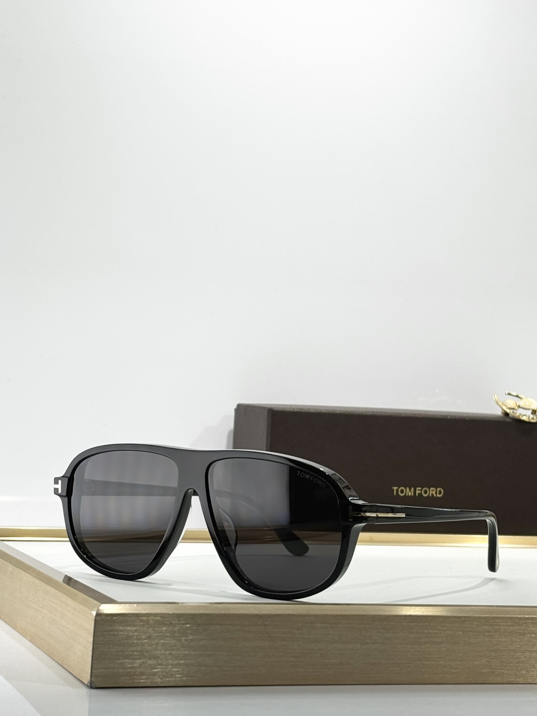 ￼ ￼ TOMFORD MOD: GUILLAUME （FT1208）𝑻𝒐𝒎𝒇𝒐𝒓𝒅Size: 61-1
