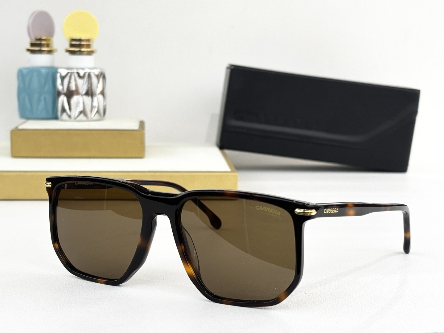 CARRER*MODEL：329/SSIZE：57-18-145