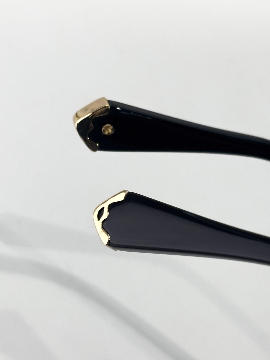 卡地亚 𝑪𝒂𝒓𝒕𝒊𝒆𝒓 Première系列MOD：CT0541SA高电镀 升级蔡司镜片size：48口