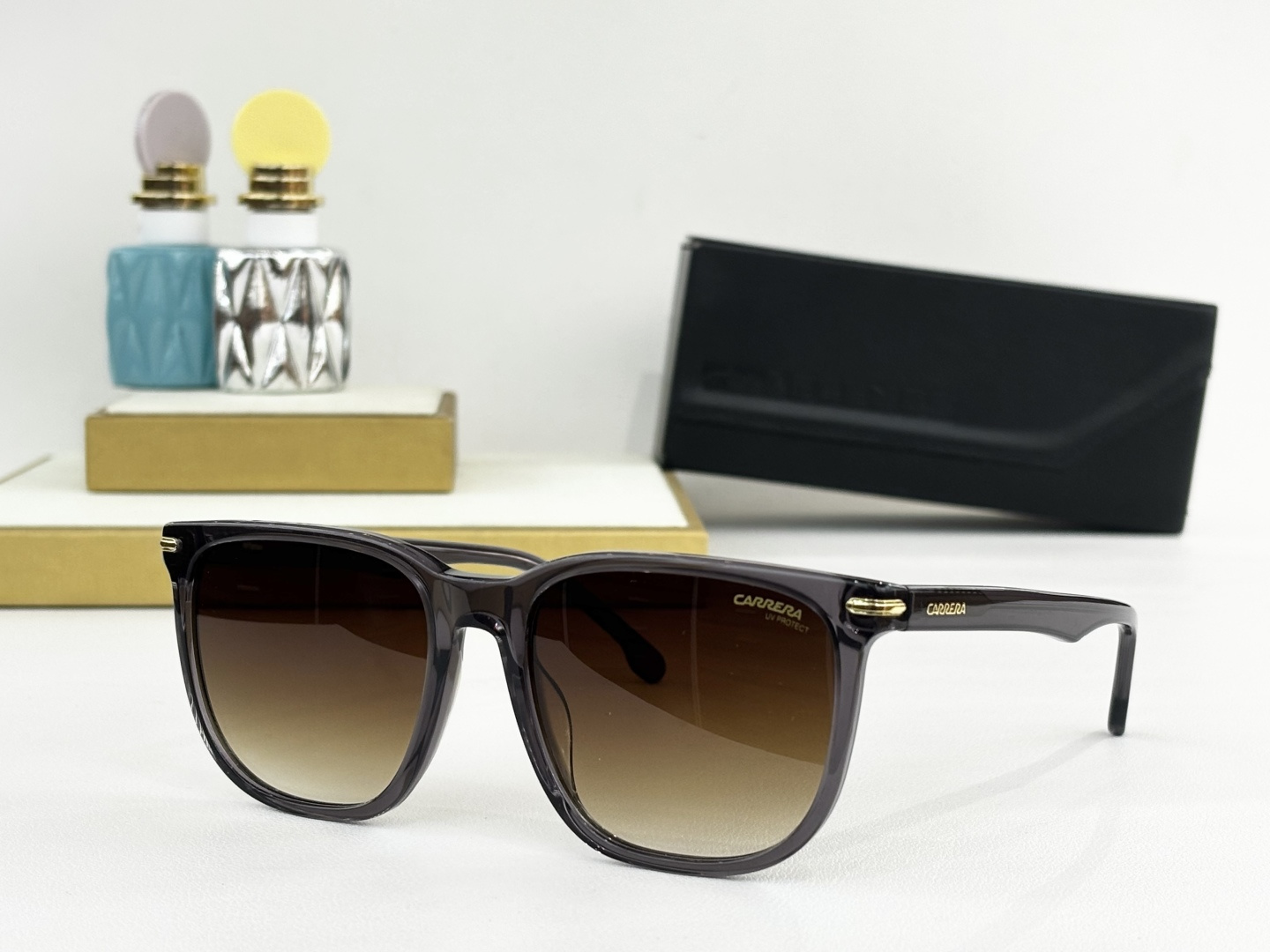 CARRER*MODEL：300/SSIZE：57-18-145