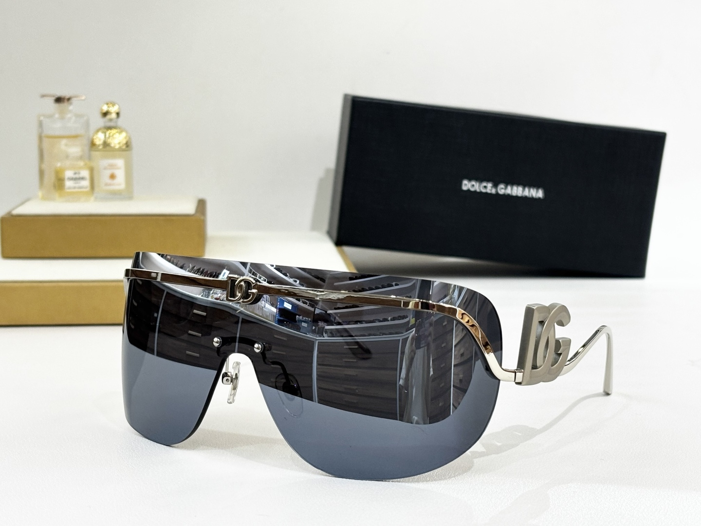 DOLCE & GABBAN*MODEL：DG2320SIZE:143口0-120