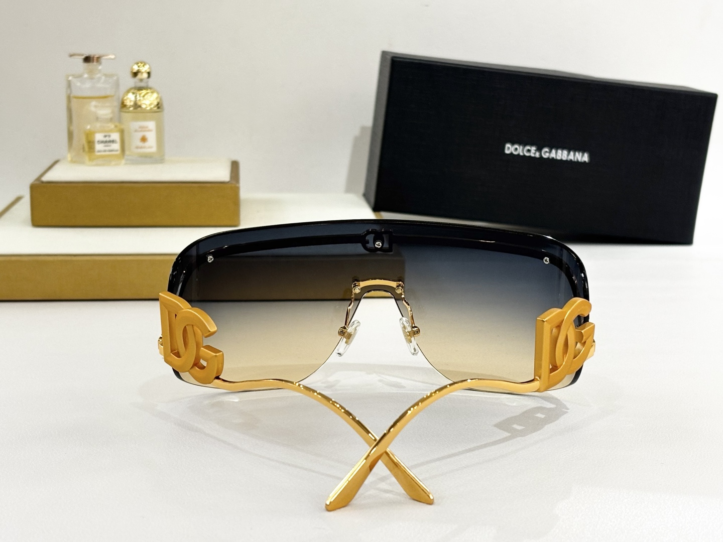 DOLCE & GABBAN*MODEL：DG2320SIZE:143口0-120