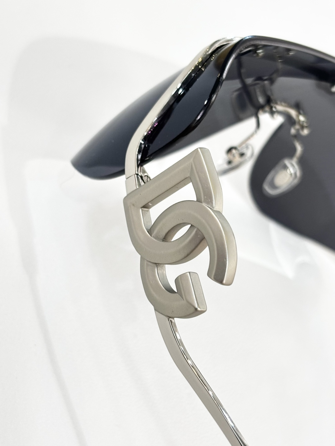 DOLCE & GABBAN*MODEL：DG2320SIZE:143口0-120