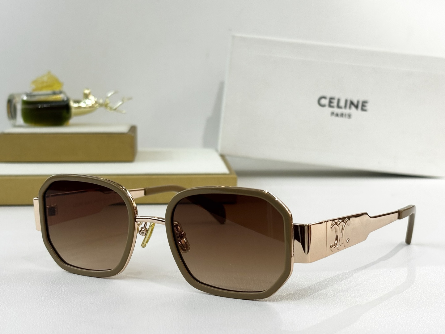 𝘾𝙀𝙇𝙄𝙉𝙀 MOD: CL40332FSize：52口22 145