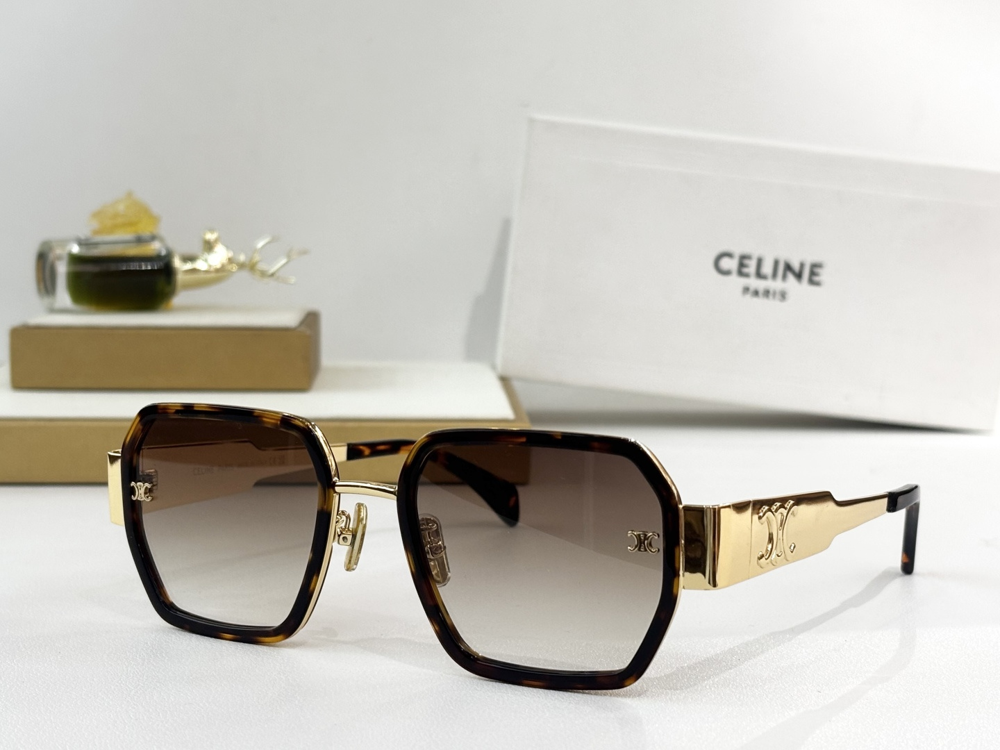 𝘾𝙀𝙇𝙄𝙉𝙀MOD: CL40333FSize：53口21 145