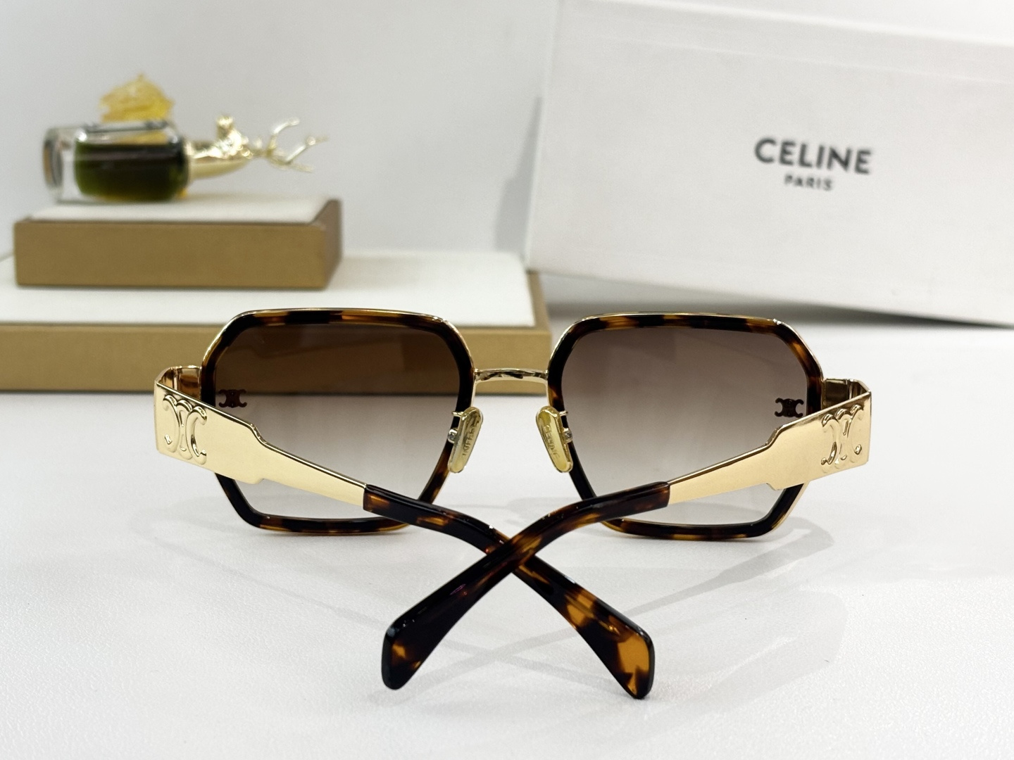 𝘾𝙀𝙇𝙄𝙉𝙀MOD: CL40333FSize：53口21 145