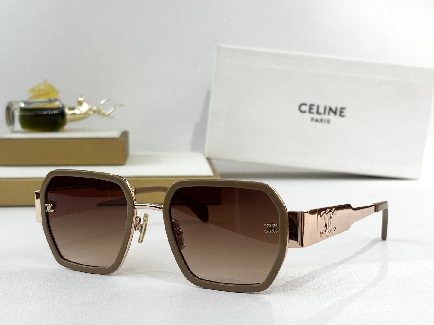 𝘾𝙀𝙇𝙄𝙉𝙀MOD: CL40333FSize：53口21 145