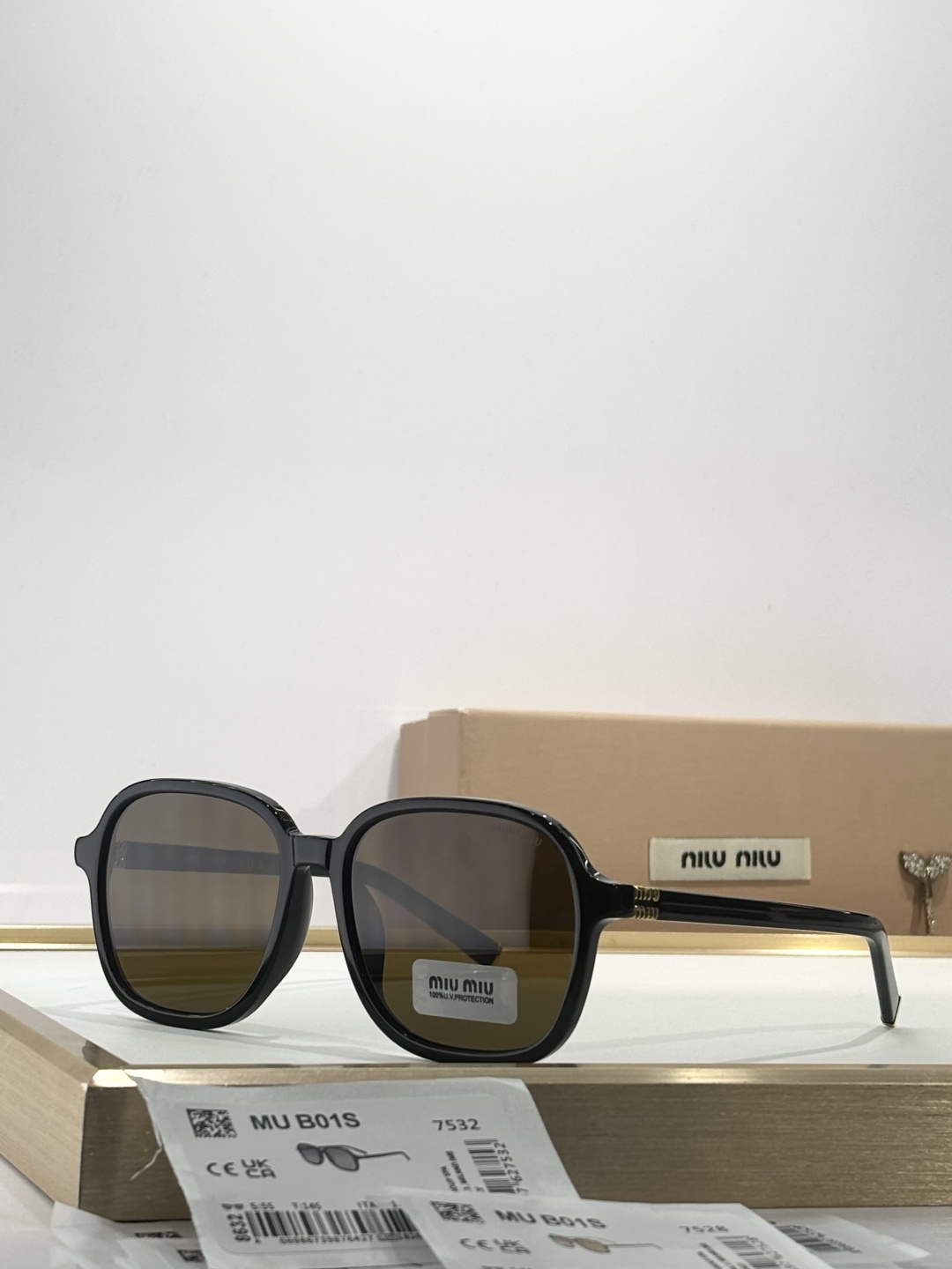 MIU MI*MOD：MU B01SSize：55口18 145