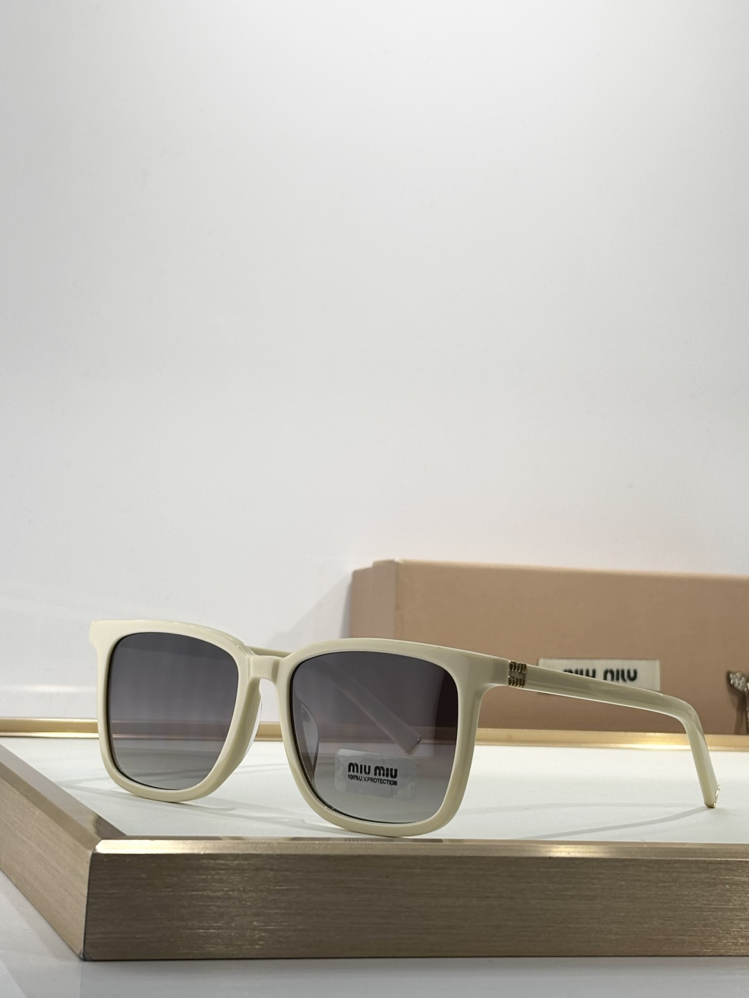 MIU MI*MOD：MU B03SSize：53口18 145