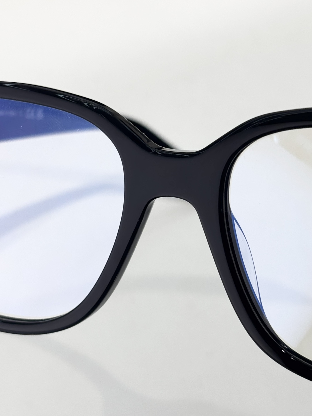 PRADAMOD：PR C11VSize：54口18 145