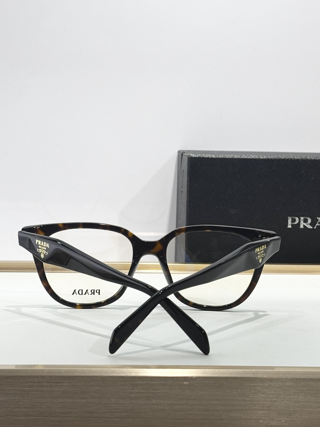 PRADAMOD：PR C11VSize：54口18 145