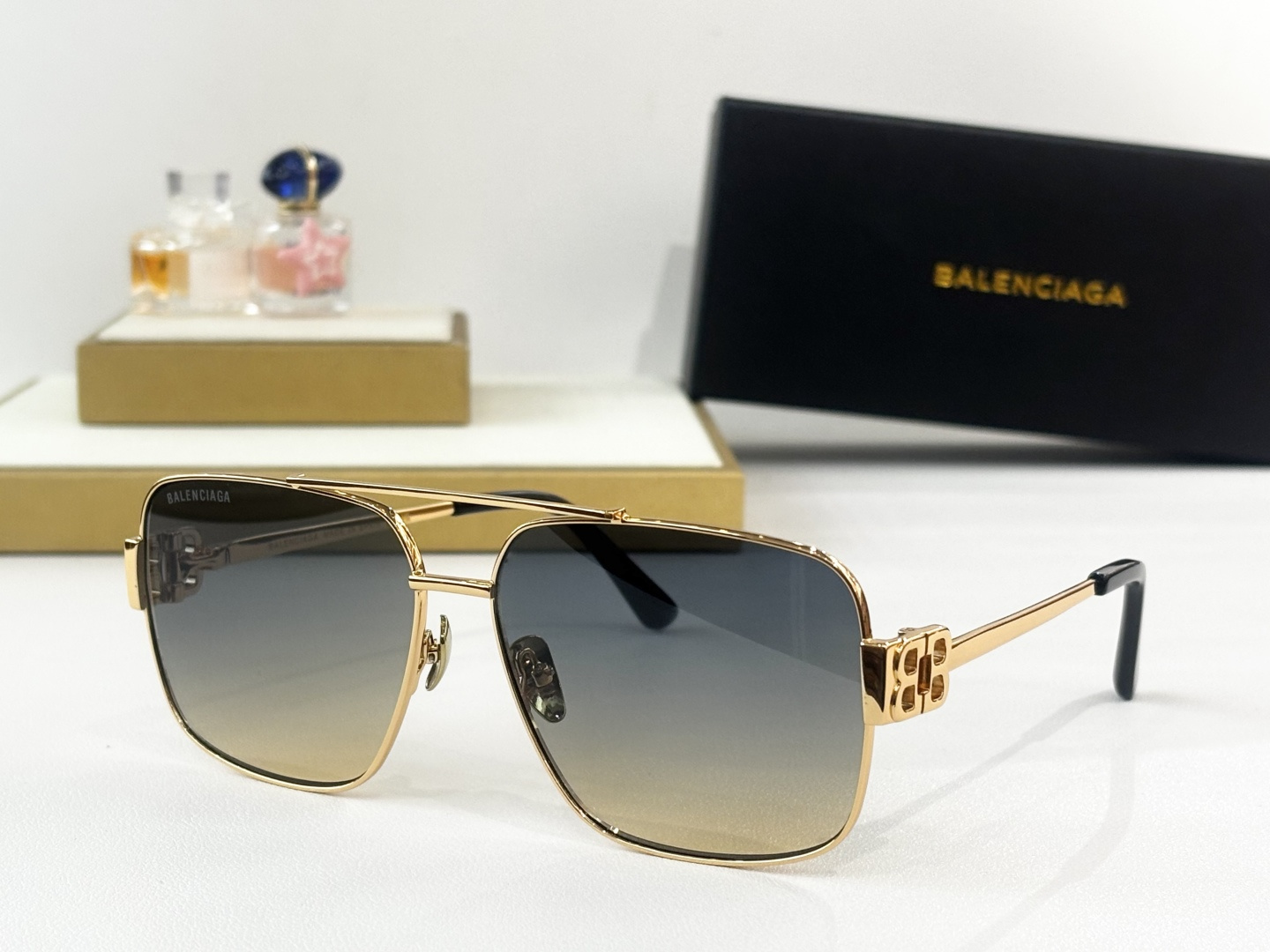 BALENCIAG*MODEL：BB04001SIZE：61口14-143