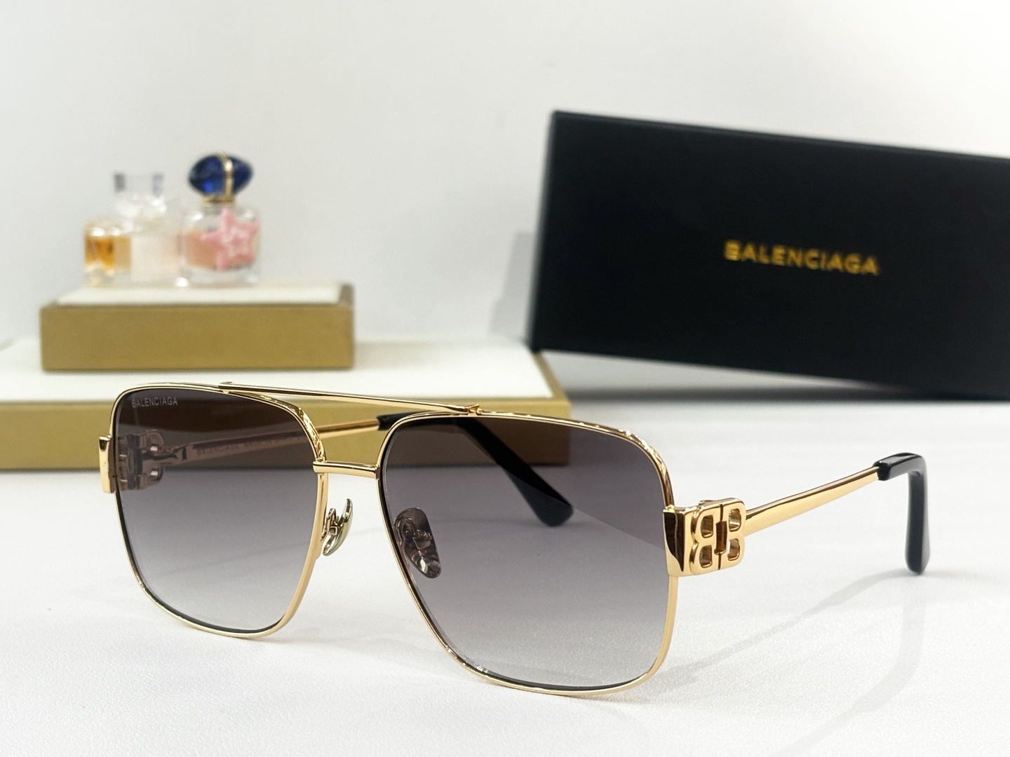 BALENCIAG*MODEL：BB04001SIZE：61口14-143
