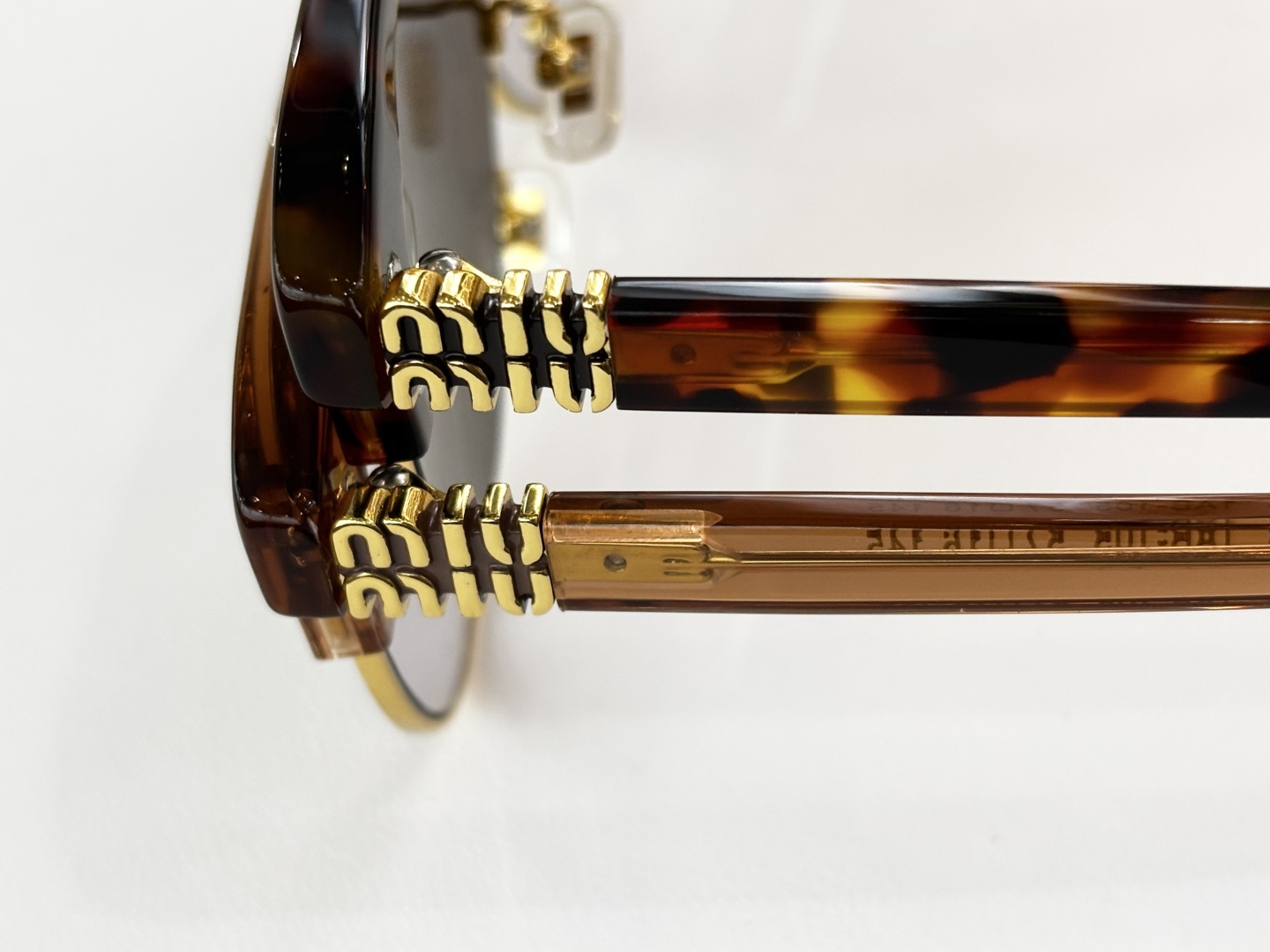 MIU MI*MODEL:VMU11ZSSIZE：57口16-145