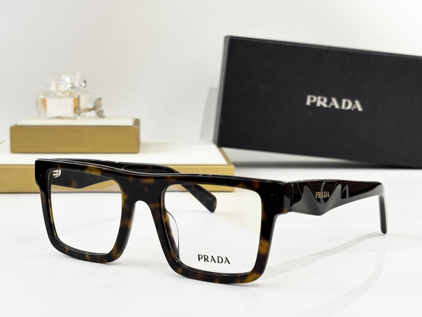 PRADAMOD：PR C01VSize：52口20 145
